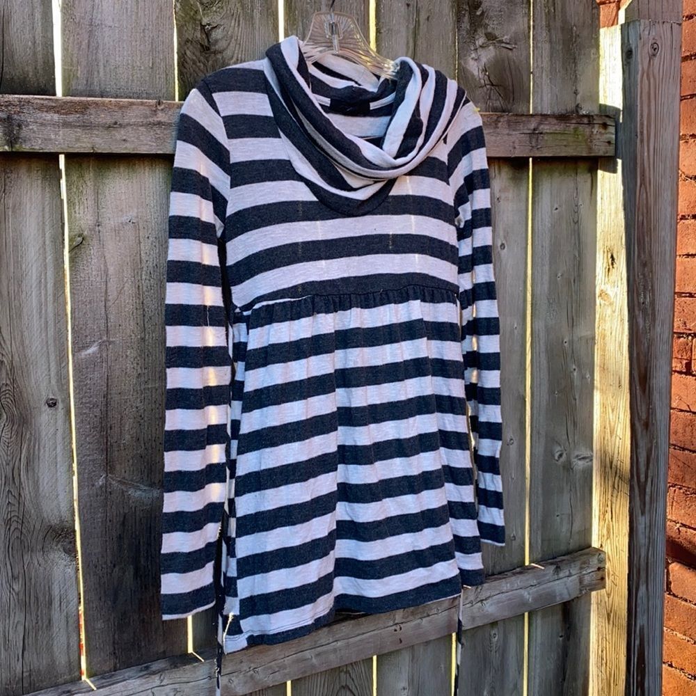 Forever 21 striped peasant top sz. M